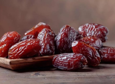خرید خرما پیارم درجه یک + قیمت فروش استثنایی